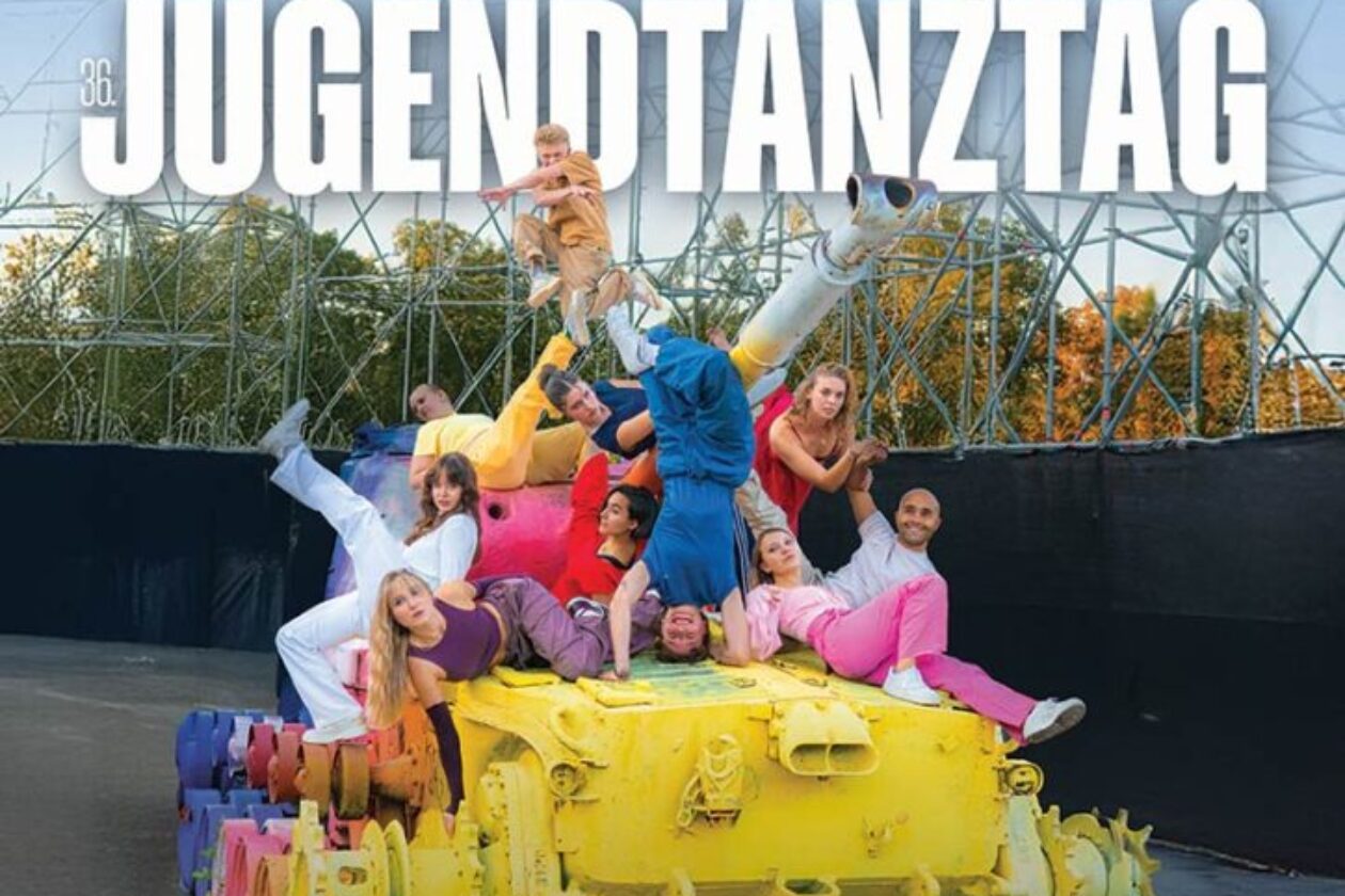 Plakat Jugendtanztag 2024, gelber Panzer, bunte Personen